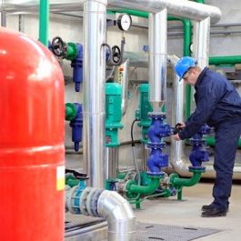 Bảo dưỡng công nghiệp, sửa chữa máy móc, sửa chữa thiết bị công nghiệp;