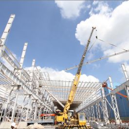 Thi công nhà xưởng, lắp đặt kết cấu thép