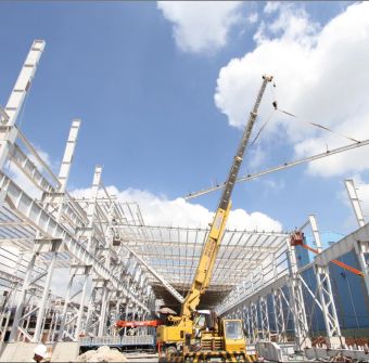 Thi công nhà xưởng, lắp đặt kết cấu thép